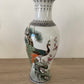 Vase chinois décoratif ancien style famille rose "paon"
