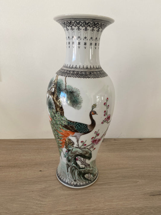 Vase chinois décoratif ancien style famille rose "paon"