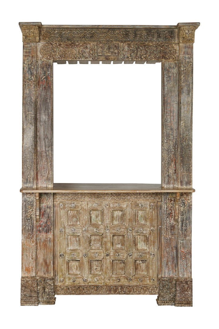 Meuble de bar en teck sculpté