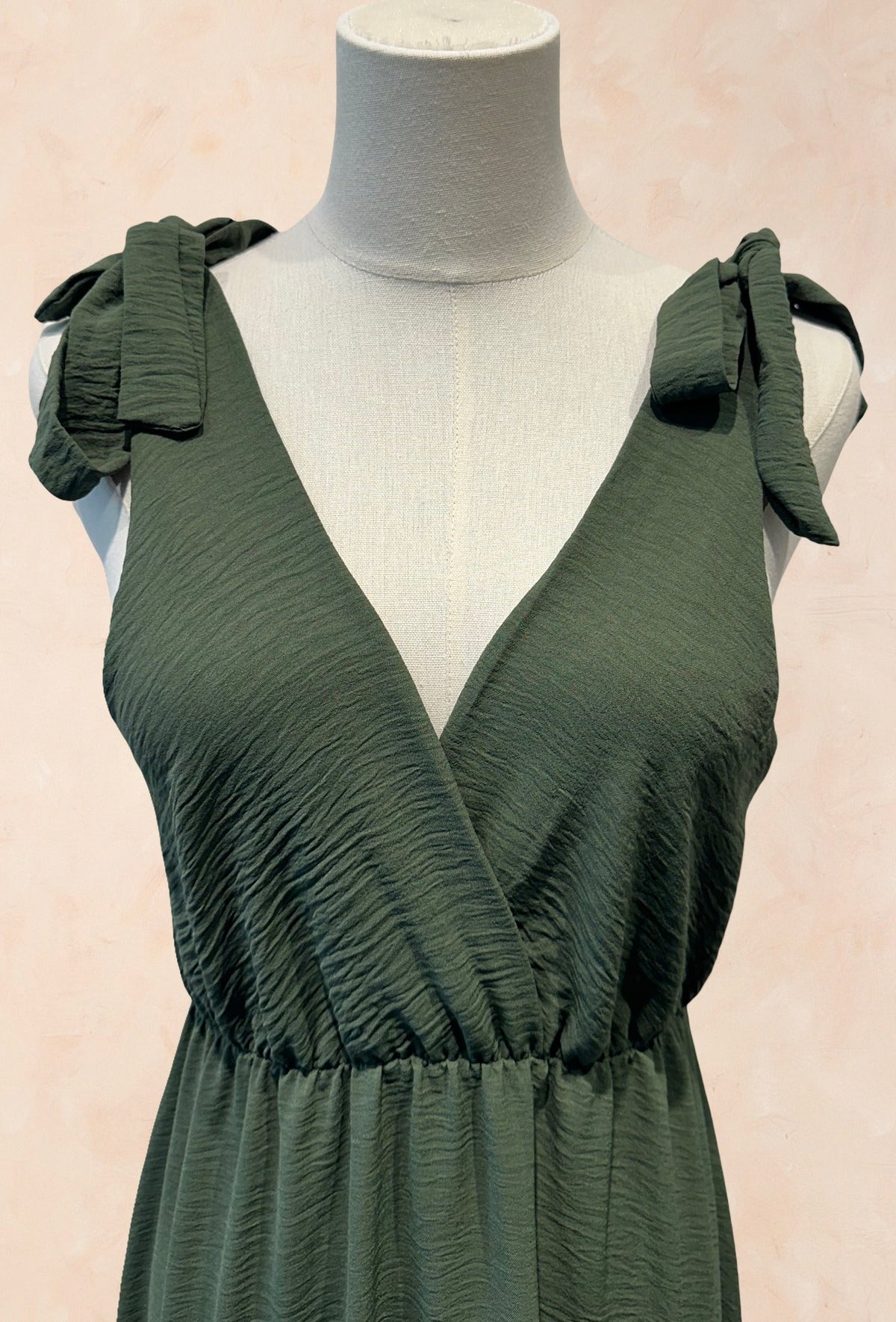 Robe longue fluide noeud épaule - KAKI