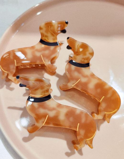 pince à cheveux résine teckel