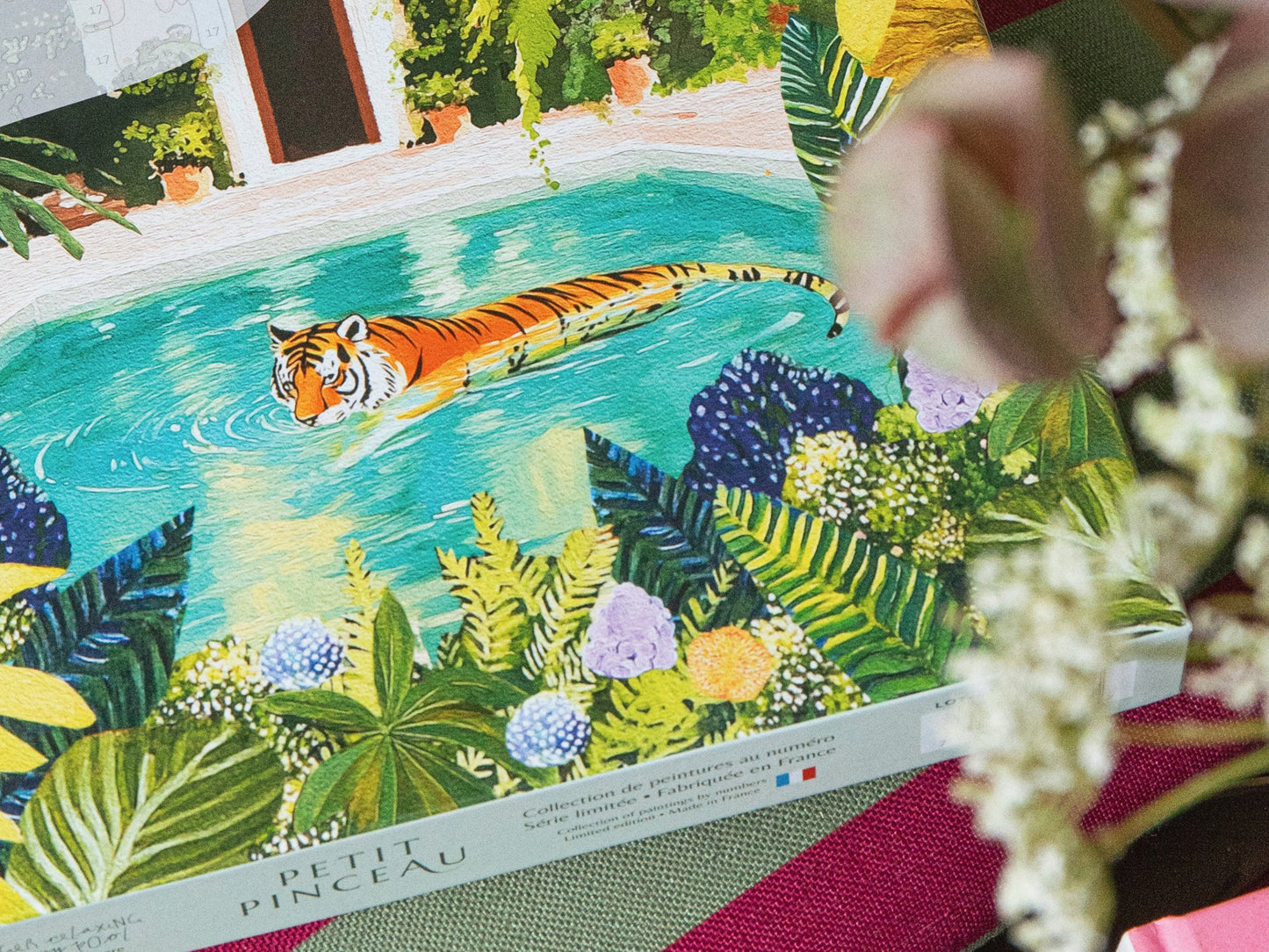 Coffret Peinture au Numéro Tiger Relaxing In My Pool La Petite Epicerie
