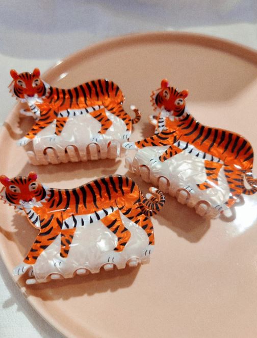 pince à cheveux résine tigre
